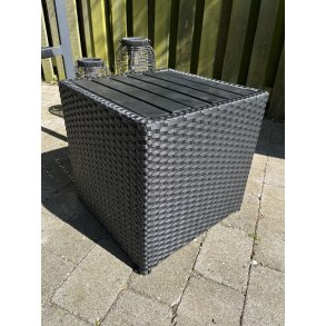 Vedligeholdelsesfrit kvadratisk sidebord - vlg farve