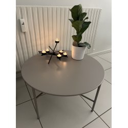 Pesetos bord med skve linjer fra schou - 70 x H35 cm. CHARMERENDE BORD PERFEKT TIL TERASSEN!!