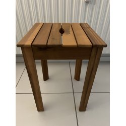 Stabelbar TOKYO skammel i akacie tr. Bruge det ude eller inde - VLG farve