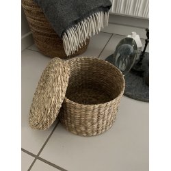 Kurv med lg st af 2 i forskellige strrelse. IDEELT KURVEST TIL OPBEVARING!!