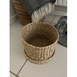 Kurv med lg st af 2 i forskellige strrelse. IDEELT KURVEST TIL OPBEVARING!!
