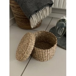 Kurv med lg st af 2 i forskellige strrelse. IDEELT KURVEST TIL OPBEVARING!!
