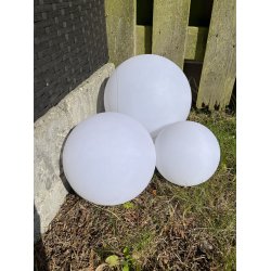 St af 3 Solcelle kuglelys - Elegant Udendrs Belysning med Varmt Hvidt Lys