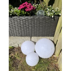 St af 3 Solcelle kuglelys - Elegant Udendrs Belysning med Varmt Hvidt Lys