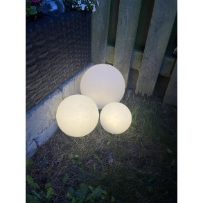 St af 3 Solcelle kuglelys - Elegant Udendrs Belysning med Varmt Hvidt Lys