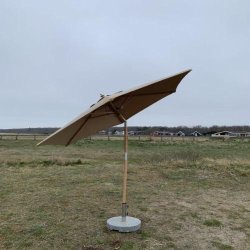 Parasol m/ Tilt - : 2,5 m. Vlg farve - Vandtt + Dug har UV30+ solbeskyttelse. Model: Geneve