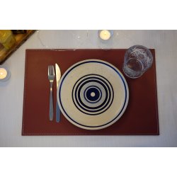 Dkkeserviet i firkantet design - Fremstillet i PU Lder - ikke foldbar - 30x45 cm - vlg farve