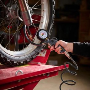 Trykluft pumpepistol m/manometer - BAR & PSI skala