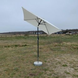 Balkongparasoll alu med tilt 2x2 meter. vikt endast 3 kg. Modell Barcelona.