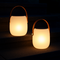 Charmerende solcelle lampe med h�ndtag - Dagslyssensor - Vandt�t - USB - V�lg st�rrelse!