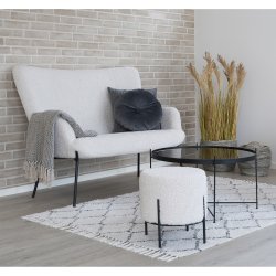 Mysig vit soffa i konstgjort lammskinn med svarta ben - Modell: Glasgow - 2 personer