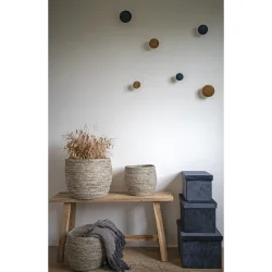 Naturfarvet bnk i teaktr til indendrs og udendrs brug, 90x25xH:45 cm - Model: Lina