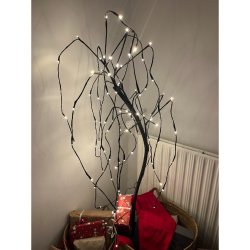 Hngepil p Spyd - Smuk og Magisk Belysning til Din Have