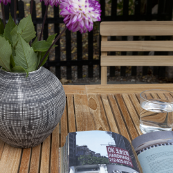 Smart balkongbord med 2 klaffar och 4 fllstolar - Allt i guld teak - Modell: Clarish butterflyset