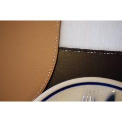 Elegant dkkeserviet i moderne ovalt design - PU lder hard - ikke foldbar - 30x45 cm - Vlg farve