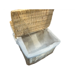 Charmerende picnickurv i narturligt pileflet - Rummelig og perfekt til skovturen!