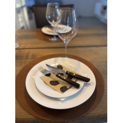 Rund dkkeserviet i PU Lder. D38 cm. Med farve p begge sidder. Vlg farve.