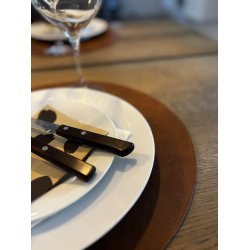 Rund dkkeserviet i PU Lder. D38 cm. Med farve p begge sidder. Vlg farve.