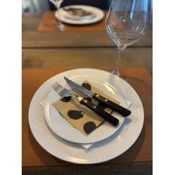 Sort/oliven dkkeserviet. 30x45 cm. Som kan vendes og bruges p begge sider med forskellige farver.