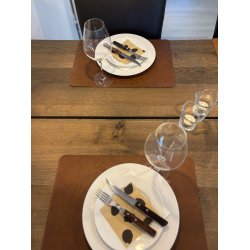 Sort/oliven dkkeserviet. 30x45 cm. Som kan vendes og bruges p begge sider med forskellige farver.