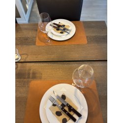 Sort/oliven dkkeserviet. 30x45 cm. Som kan vendes og bruges p begge sider med forskellige farver.