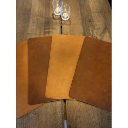 Sort/oliven dkkeserviet. 30x45 cm. Som kan vendes og bruges p begge sider med forskellige farver.