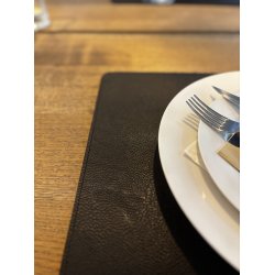 Sort/oliven dkkeserviet. 30x45 cm. Som kan vendes og bruges p begge sider med forskellige farver.