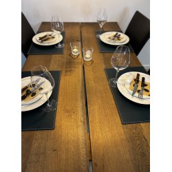 Dkkeserviet i klassisk rektangulr design - Fremstillet i PU hard lder - 30x45 cm - vlg farve