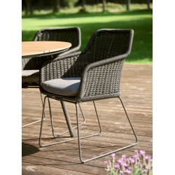 Sif vedligeholdelsesfri havestol med slidst�rk polyrattan, robust st�lstel og komfortabel hynde - F�s i flere farver