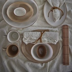 Ribbet dkkeserviet i bambustr med unikt design - Model: Kiara