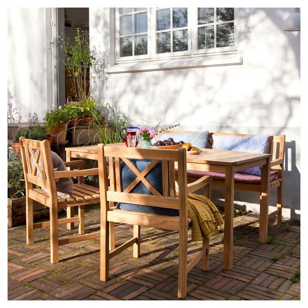Kronborg Havebord  til  4 -6 personer. Fremstillet i Gold Teak