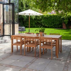 Enkelt bord i gold teaktr. Str. 90x210 cm. Plads til 6-8 stole.  - Model: Oxford