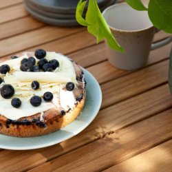 Enkelt bord i gold teaktr. Str. 90x210 cm. Plads til 6-8 stole.  - Model: Oxford