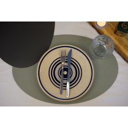 Dkkeserviet i ovalt design - Fremstillet i PU lder soft - Foldbar - 30x45 cm - Vlg farve