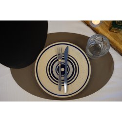 Dkkeserviet i ovalt design - Fremstillet i PU lder soft - Foldbar - 30x45 cm - Vlg farve