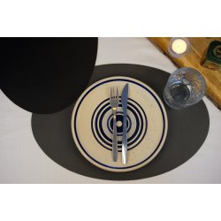 Dkkeserviet i ovalt design - Fremstillet i PU lder soft - Foldbar - 30x45 cm - Vlg farve