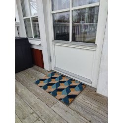 Grafisk drrmatta av kokos - Kombinerar hllbarhet och funktionalitet perfekt i en snygg design