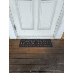 Ornament drrmatta av massivt svart gummi som hller i bde regn och sol - Finns i olika former