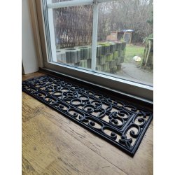 Ornament drrmatta av massivt svart gummi som hller i bde regn och sol - Finns i olika former