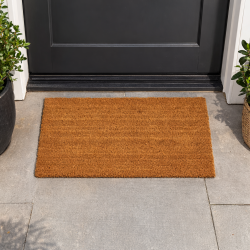 D�rrmattor av kokos som finns i olika storlekar och former. Utom- och inomhusbruk med l�ng livsl�ngd