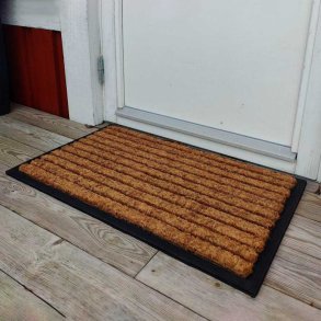Drmtte 45 x 75 cm af Kokos striber og massiv Gummi bund. Forbliver pn ved udendrs brug. 
