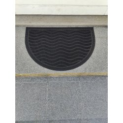 Drmtte halvmne - Den blgede overflade af sort gummi fjerner effektivt snavs - 40 x 60 cm