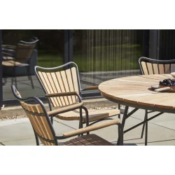 Stilrent Ella haves�t � rundt �130 cm teakbord med 5 antracitstole