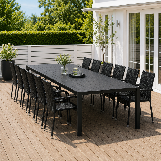 Ella GIGA haves�t - Torino havebord og 12 Pisa stabelstole - 100 % vedligeholdelsesfrit