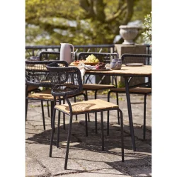 Leonardo spisebordsstol - i teak og metal - kan bruge i stuen, terrasse og haven