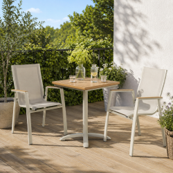 Zenia caf�s�t - Stilrent caf�s�t med 70x70 caf�bord i sandfarvet aluminium og nonwood og 2 stabelbare stole i lys gr� aluminium og textilen�