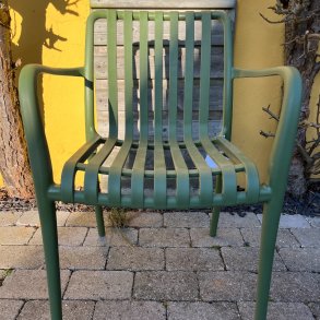 Stapelbar underh�llsfri tr�dg�rdsstol i UV-beskyddad helgjuten plast - Modell: Lill - V�lj f�rg