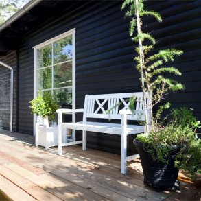 Kronborg Havebnk - 2 pers. L: 120 cm. Fremstillet i hjglans hvidmalet mahogni. 