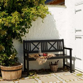 Kronborg b�nk mat sort 2-personers L:120 cm.  Fremstillet i mat sortmalet mahogni tr�.