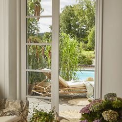 Bambu solsng med justerbar rygg inkl. prydnadskudde